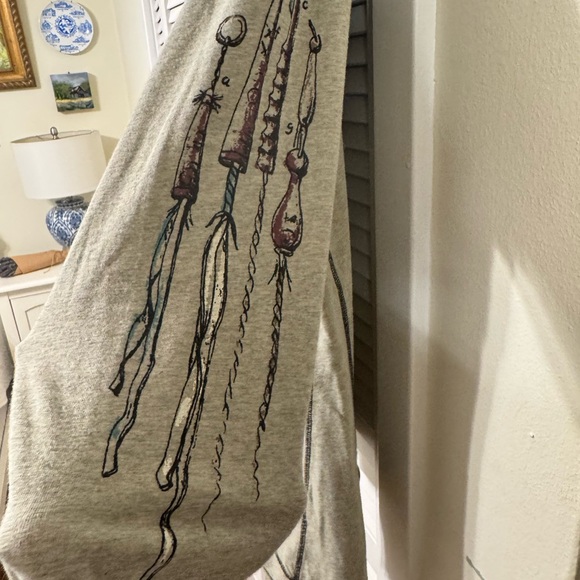 Double D Ranch Gray Feather Graphic Long Sleeve Tee - Picture 5 of 7